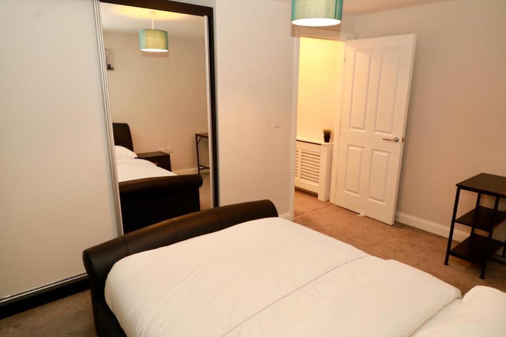 Lovely 2- Bedroom Apartment In Belfast Exterior photo