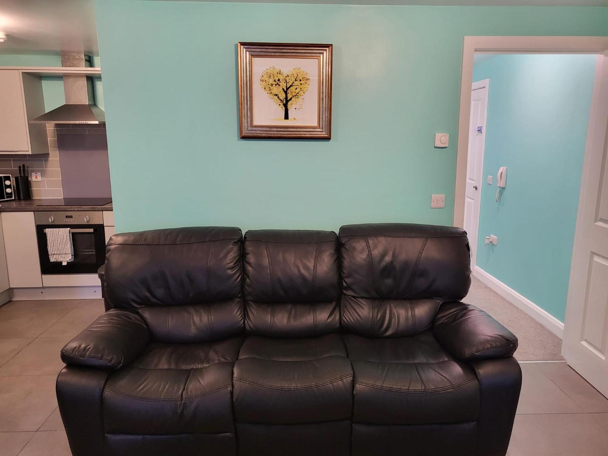 Lovely 2- Bedroom Apartment In Belfast Exterior photo
