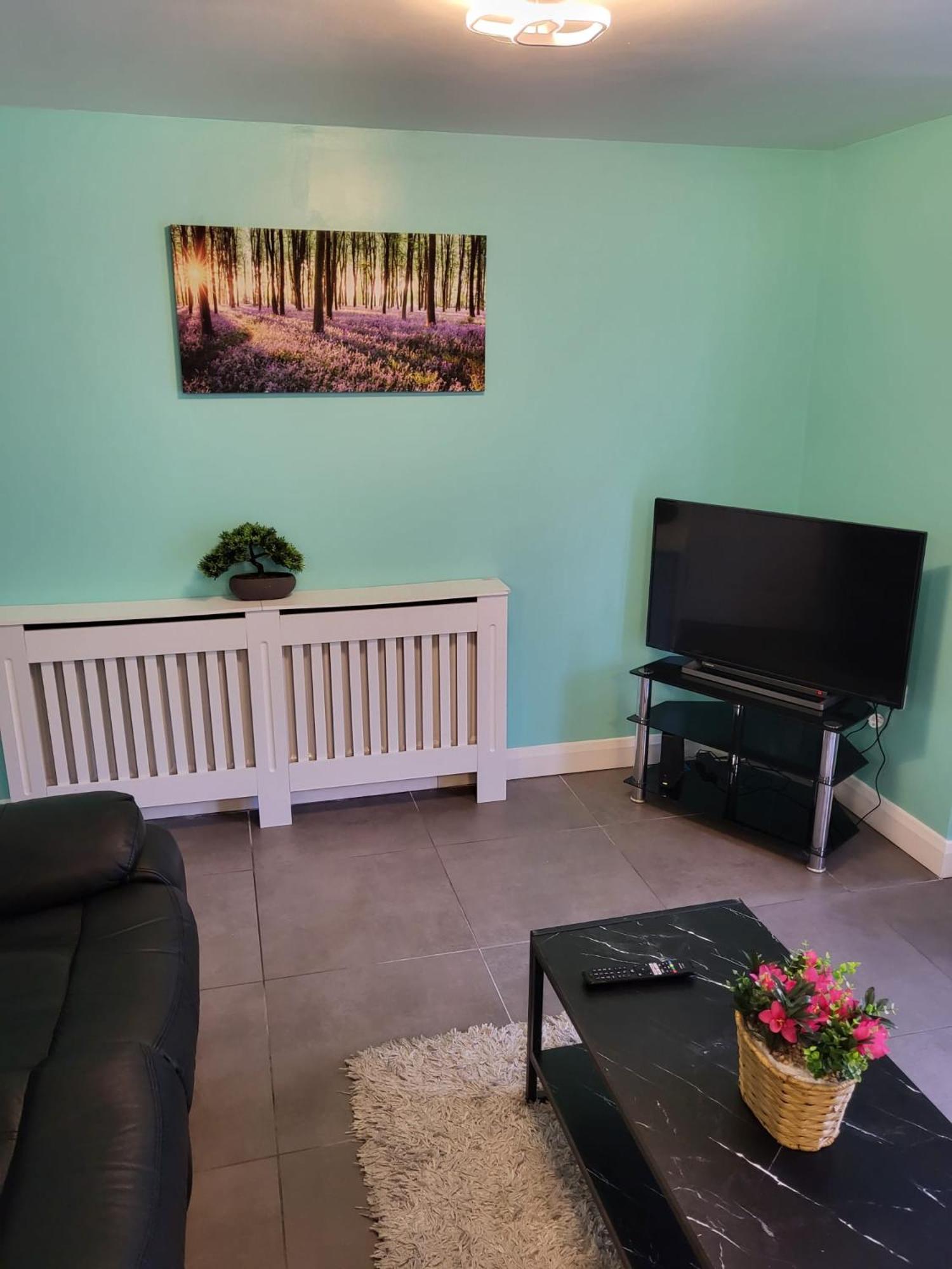 Lovely 2- Bedroom Apartment In Belfast Exterior photo